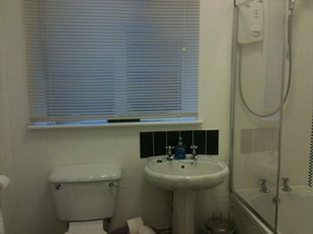 Castle Lodge Guest House Newport  Extérieur photo