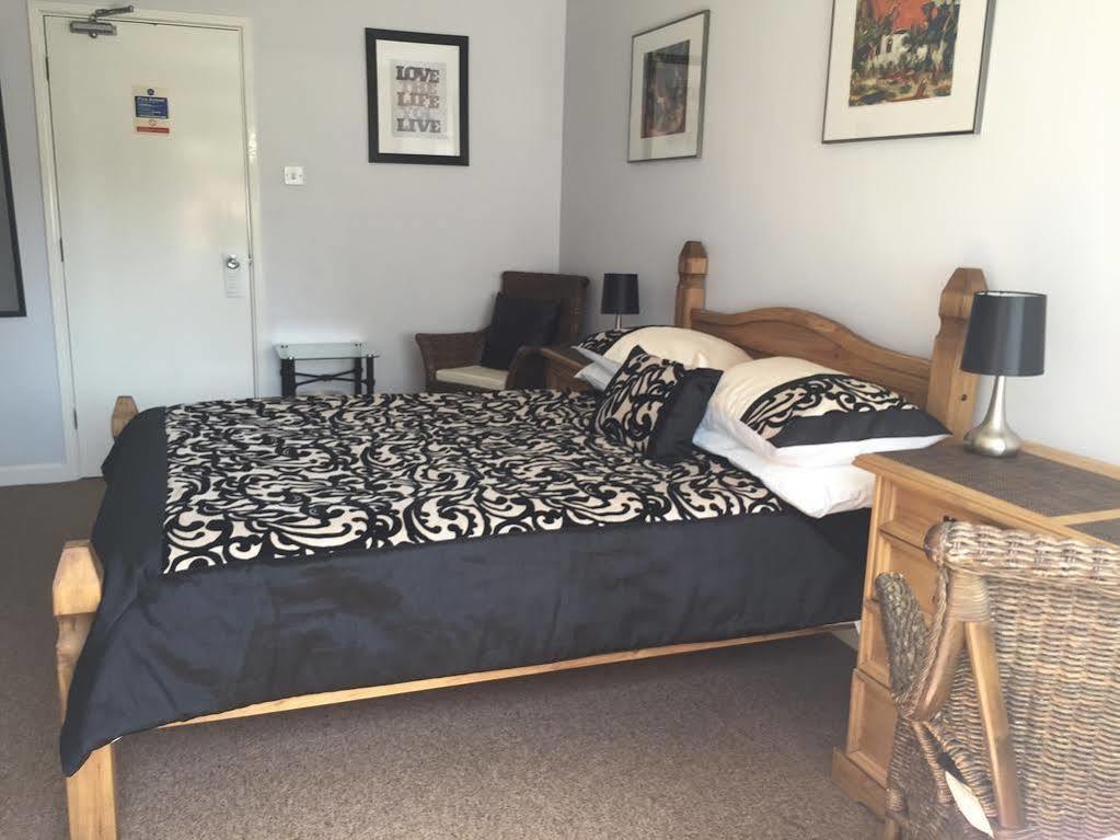 Castle Lodge Guest House Newport  Extérieur photo